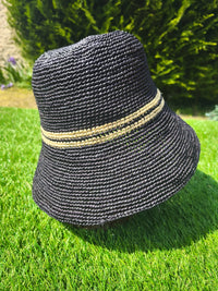 Chapeau Noir en Raphia – Bande Beige