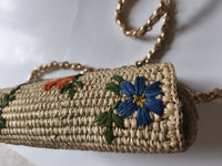 Sac bandoulière en raphia brodé - modèle B