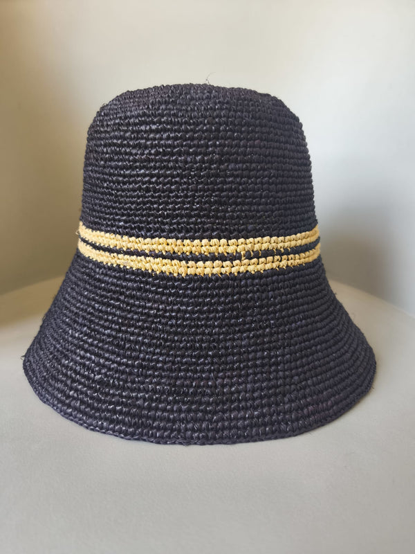 Chapeau Noir en Raphia – Bande Beige