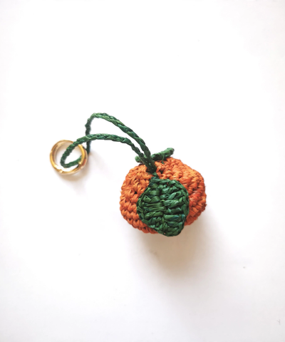 Bijou de sac en raphia naturel - Porte-clés artisanal | Modèle K